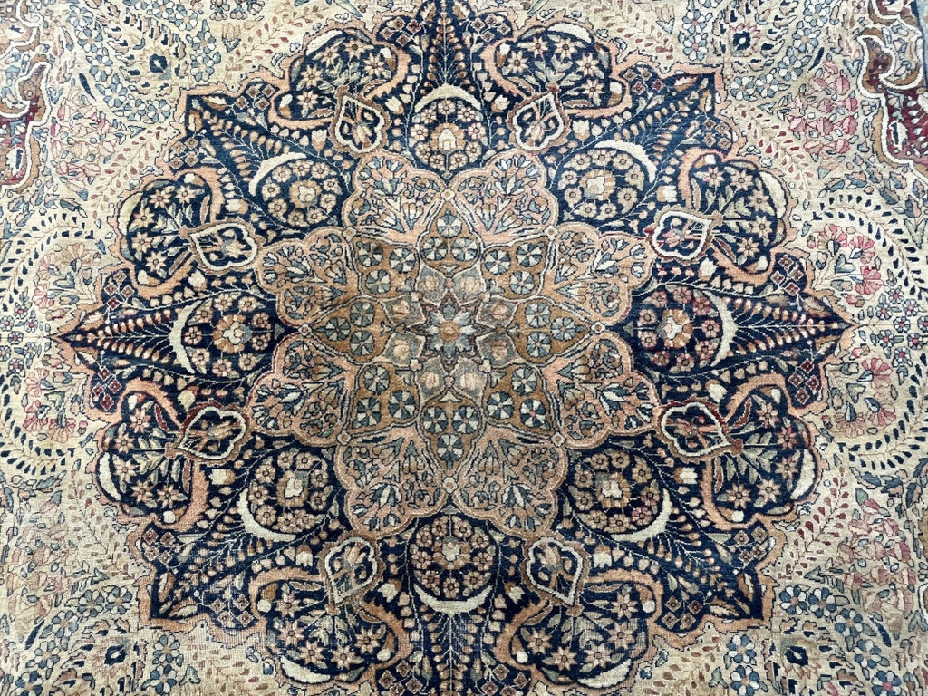 Kirman Laver, Persien (antik)