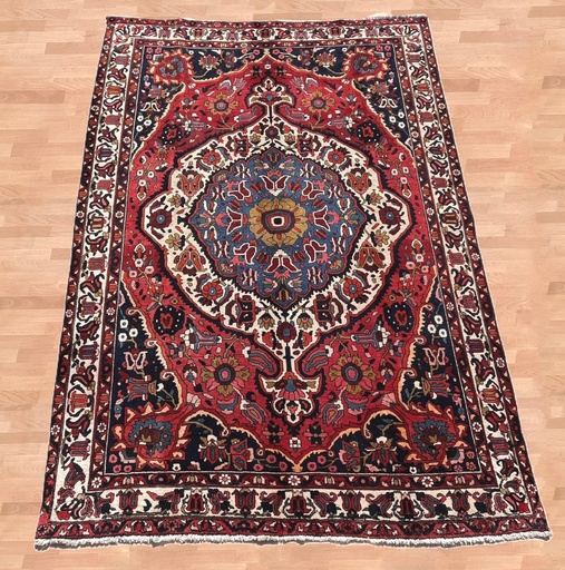[0122] Bachtiar, Persien (semi-antik)