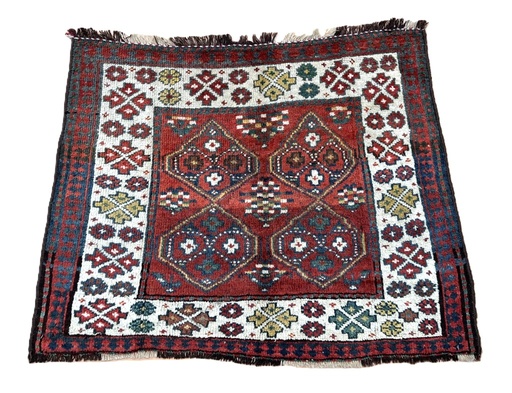[0381] Kurdischer Teppich (antik)